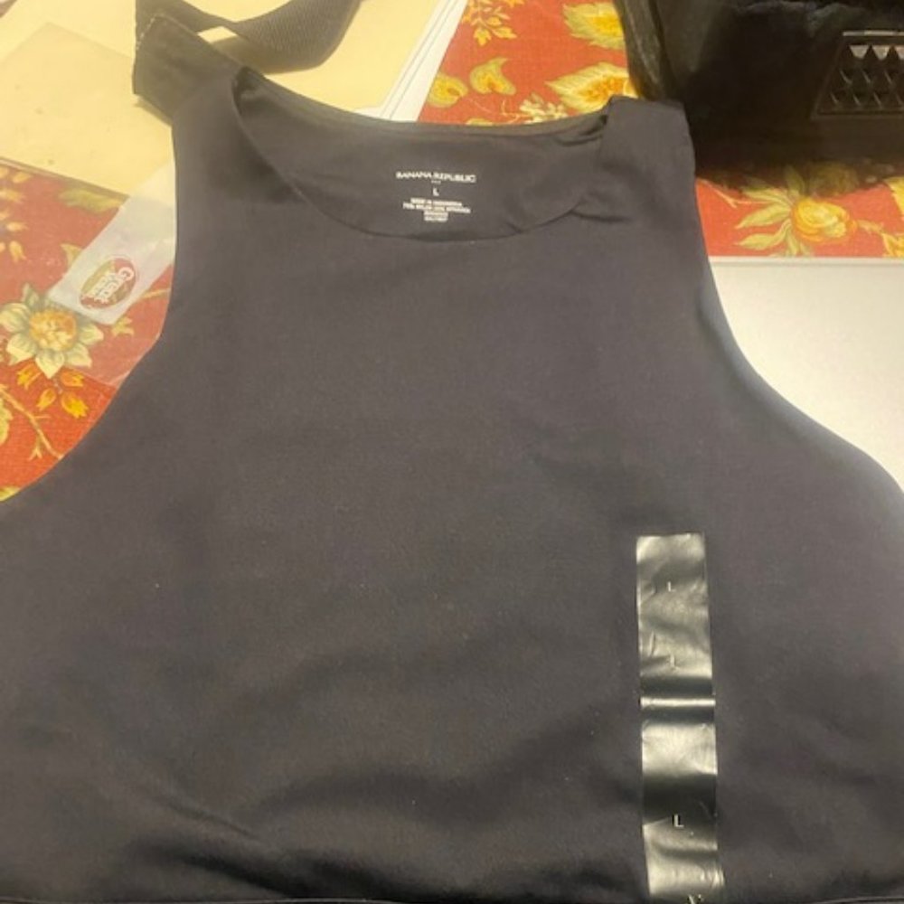 Woman's Black Banana Republic Tank Blouse Size Large Dri Fit